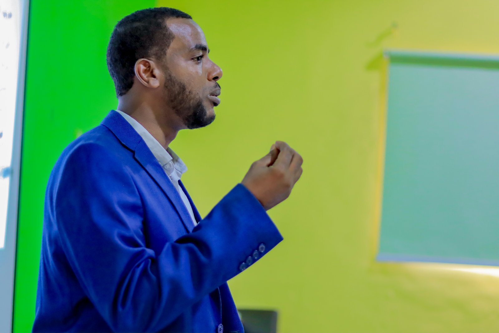 Sawirada Dawrada : Hababka Barbaarinta iyo Xanaanada Caruurta.