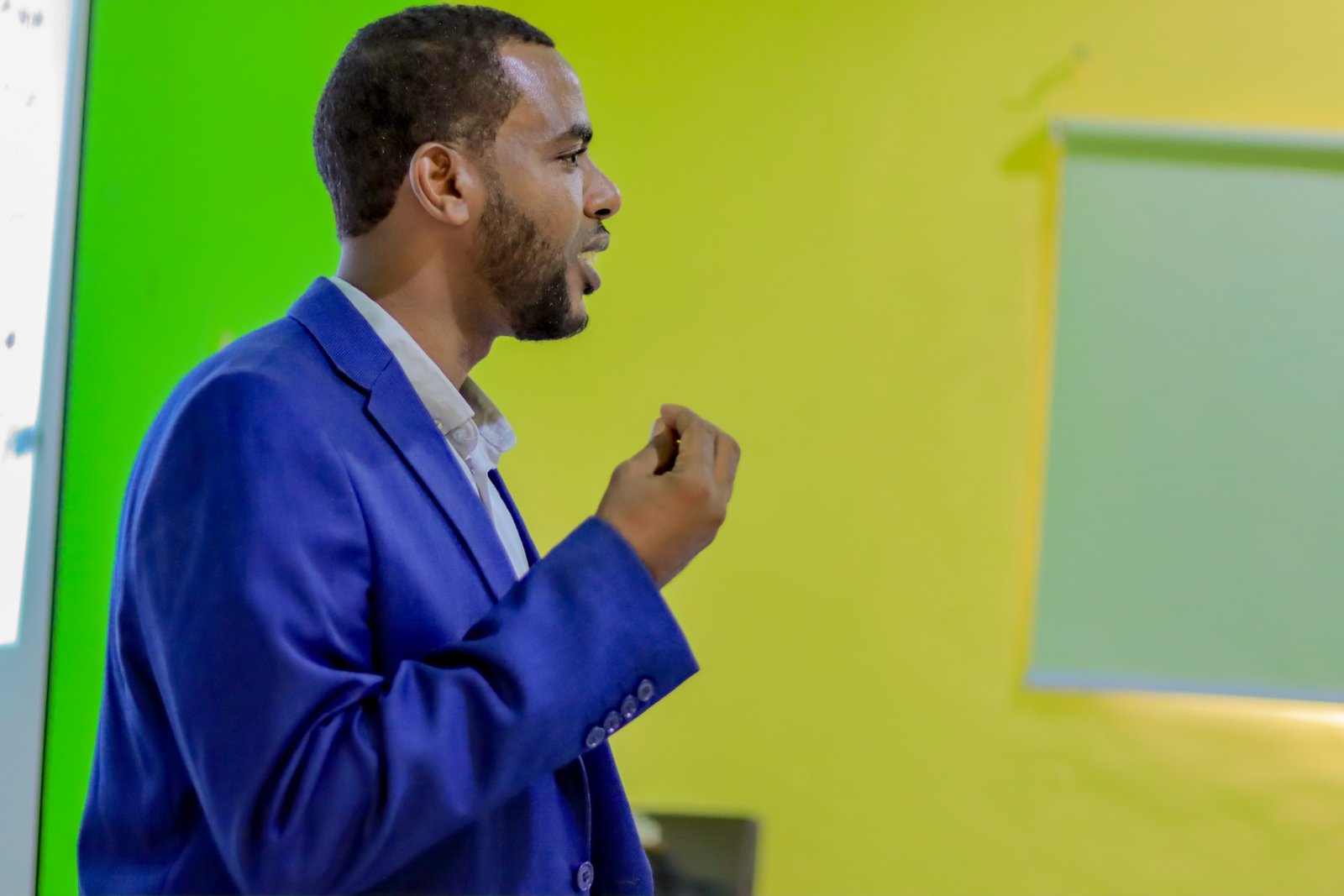 Sawirada Dawrada : Hababka Barbaarinta iyo Xanaanada Caruurta.