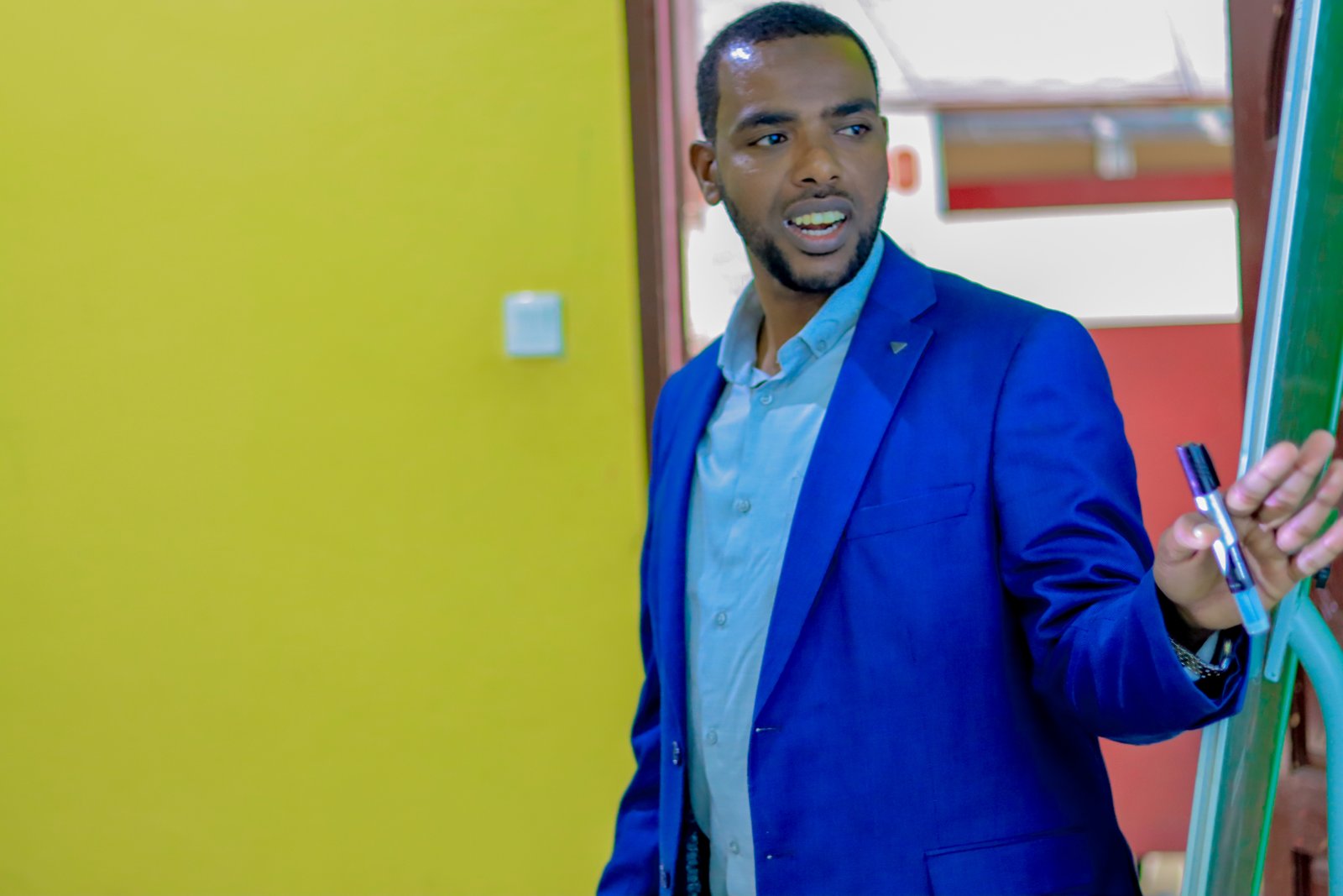 Sawirada Dawrada : Hababka Barbaarinta iyo Xanaanada Caruurta.